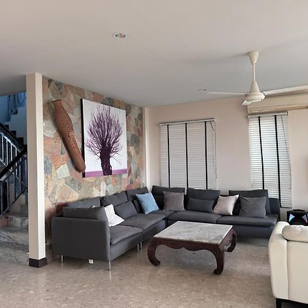 Absolute Beachfront Villa Ban Huai Yang Exterior photo