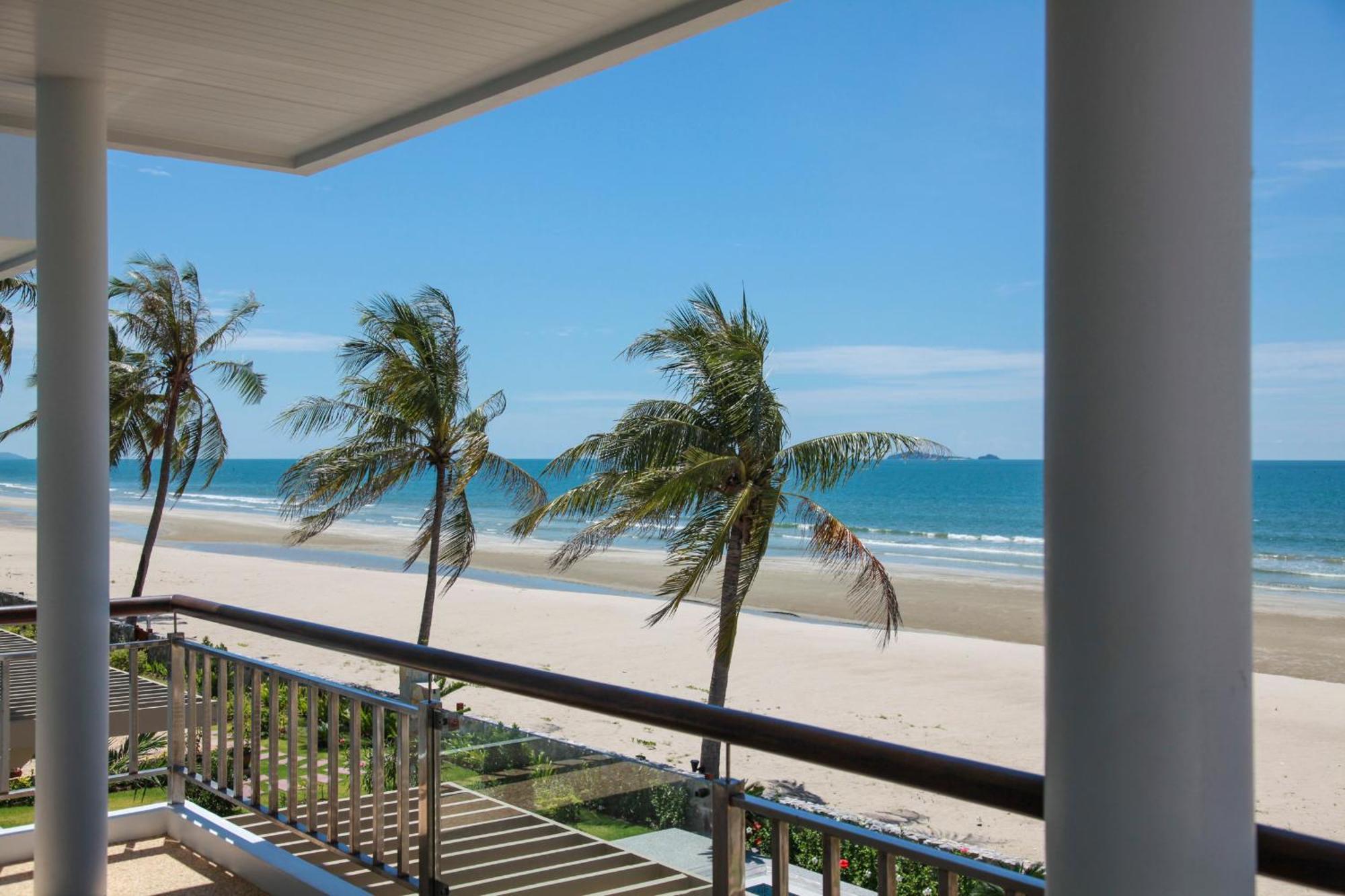 Absolute Beachfront Villa Ban Huai Yang Exterior photo